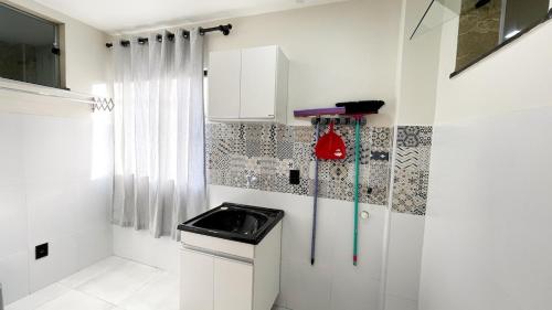 Η κουζίνα ή μικρή κουζίνα στο Residencial Bianca, Ap16 1 Andar