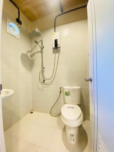 Koupelna v ubytování Thawat Boutique Resort