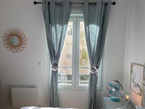 Grenier a sel hyper centre magnifique studio