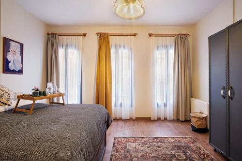 En eller flere senge i et værelse på Modern Furnished Historical Building