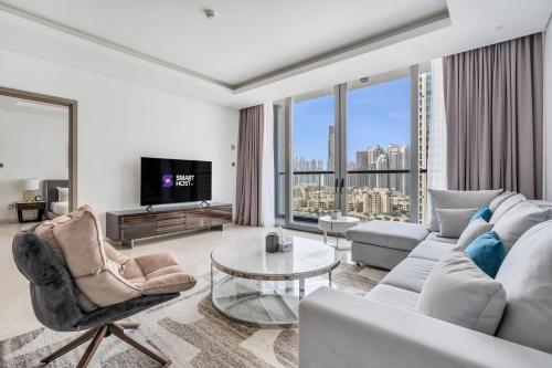 New Luxury 1BR Apart Business Bay with Balcony