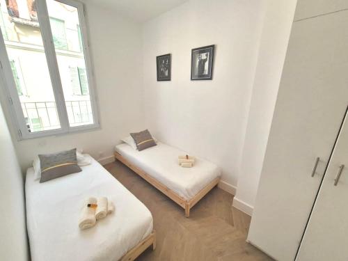 Luxury 3 bed 2 bath flat Cannes Croisette photo 18