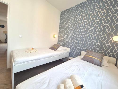 Luxury 3 bed 2 bath flat Cannes Croisette photo 15