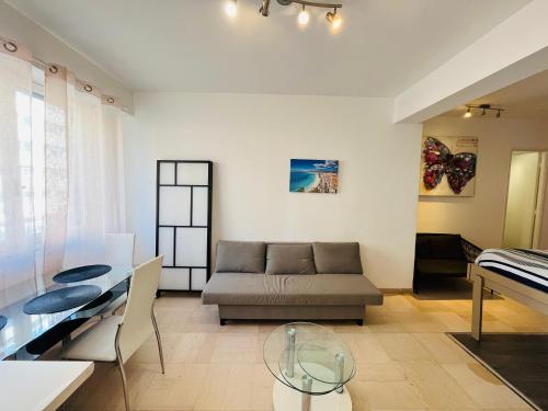 Grand studio de 30 m2 Promenade des Anglais - vue sur ville