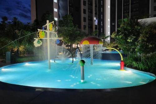 Πισίνα στο ή κοντά στο Jazmin Mayabay Residence Splashmania Gamuda Cove
