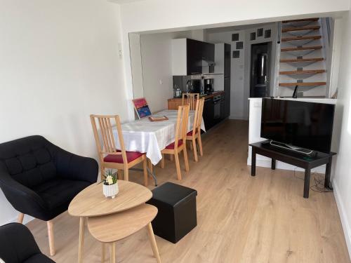 Maison plein centre-ville ménage inclus