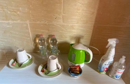 Ta Randu Farmhouse with Stunning Poolにあるコーヒーまたはお茶