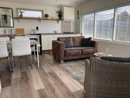 Afbeelding uit fotogalerij van Chalet Goodmorning in Dirkshorn