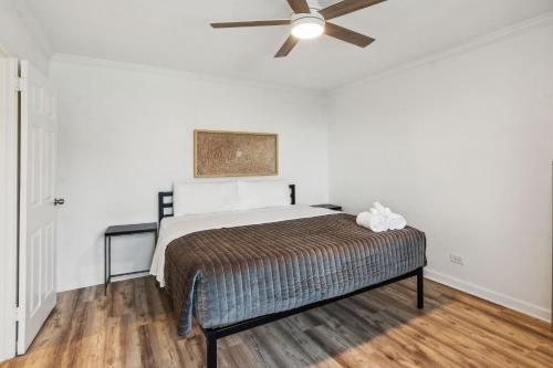 Gallery image of Dwntwn Condo Walk To Americmartaquarium, Sleep 3 in Atlanta