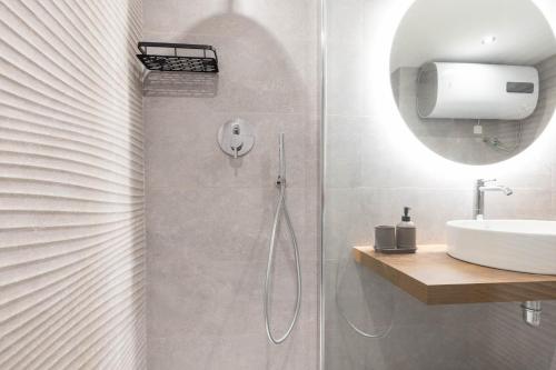 Bagno di Spacious 2 Bedroom Apartment