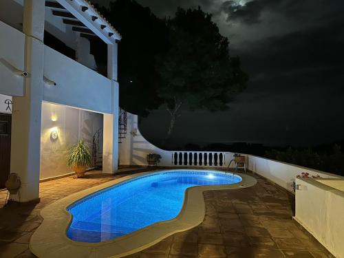 Bazén v ubytování ArteVida Andalusia Nudist Holiday with yoga and massage nebo v jeho okolí