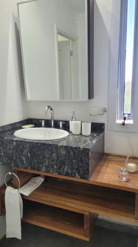 Ένα μπάνιο στο Sierra Duplex