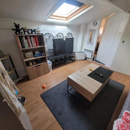 La Ciotat T2 dans villa avec piscine