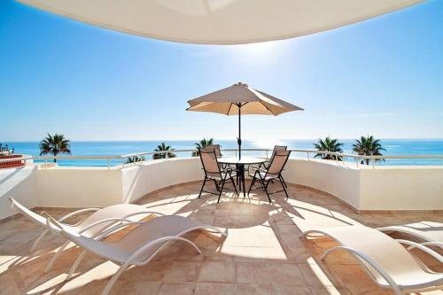 Large Beachfront Apartment