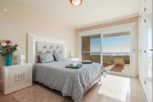 Large Beachfront Apartment
