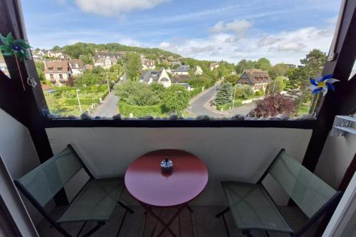 Beautiful apartment with 3 balconies