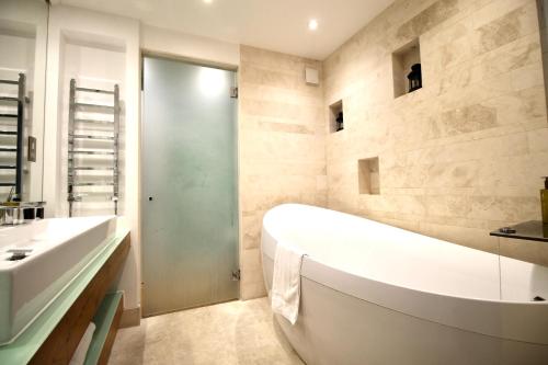 Residences at The Gyle - London photo 60