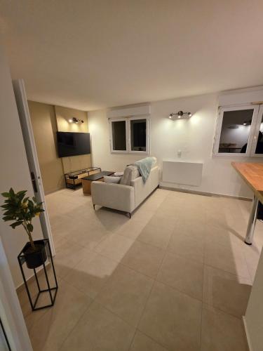 Appartement rénové proche plage