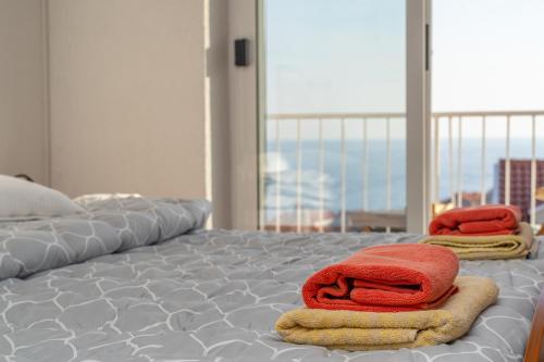 Sea And Old City View Apartment
