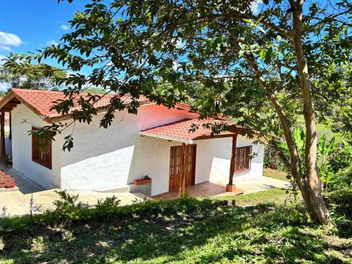 Το κτήριο όπου στεγάζεται  the country house