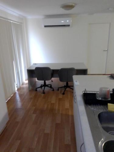 Η κουζίνα ή μικρή κουζίνα στο Budget Ceduna Homestay