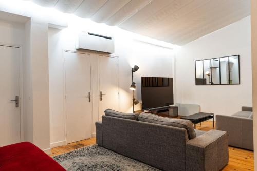Loft House 3 BR Bastille, Marais AC by LCC Agency