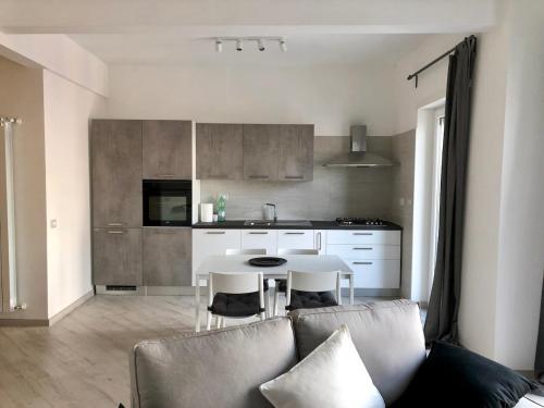 Η κουζίνα ή μικρή κουζίνα στο Nuovo appartamento a 2 passi dal mare Anzio Centro