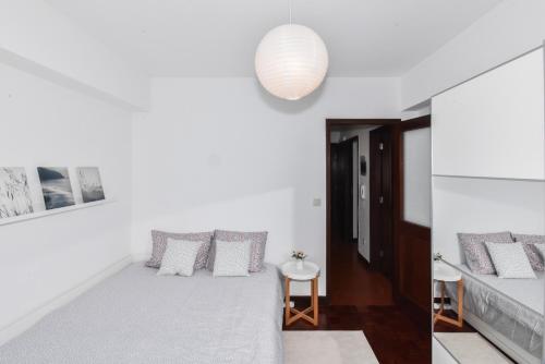 Beautiful Porto Gaia - Views, Metro & Free Parking