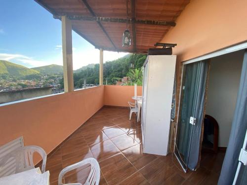 En generel udsigt til bjerge eller udsigt til bjerge taget fra feriehuset