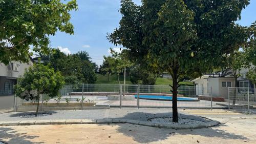 Πισίνα στο ή κοντά στο CofyHill Retreat