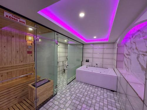 Ένα μπάνιο στο Khách Sạn Phương Linh 2