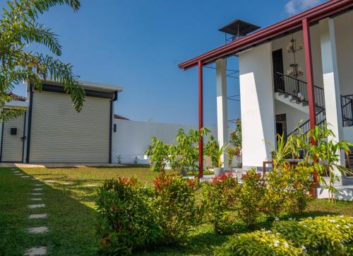Κήπος έξω από το Villa Barbara - Private Villa in Ahungalla