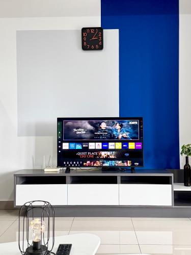 TV a/nebo společenská místnost v ubytování Alinea Suites