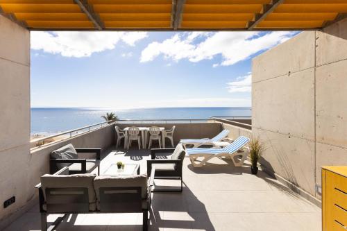 MEDANO Surf Beach Holiday Home by Sunkeyrents