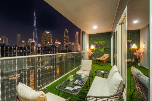 Stunning Burj View - Cozy 2BR - 5 min Dubai Mall