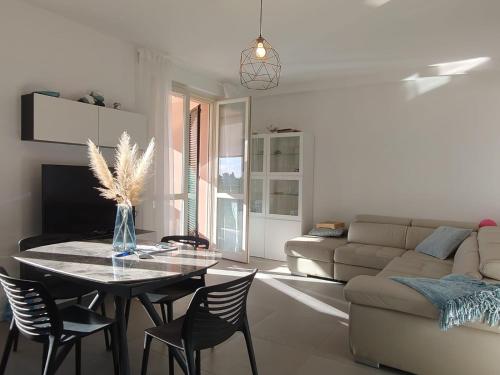 Afbeelding uit fotogalerij van Hostdomus - Happy Holiday in Borgio Verezzi