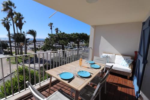 Photo de la galerie de l'établissement Appartement front de mer les Lecques, aux Lecques