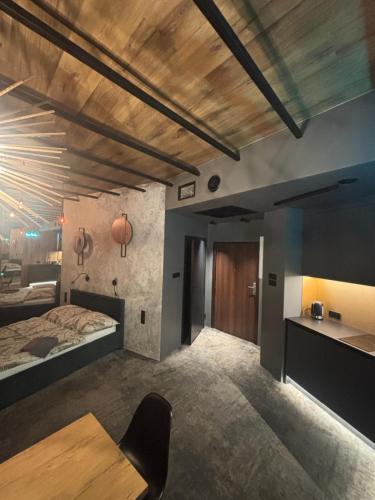 Ένα ή περισσότερα κρεβάτια σε δωμάτιο στο Hanza Tower Apartment - 22 floor, swimming pool & SPA