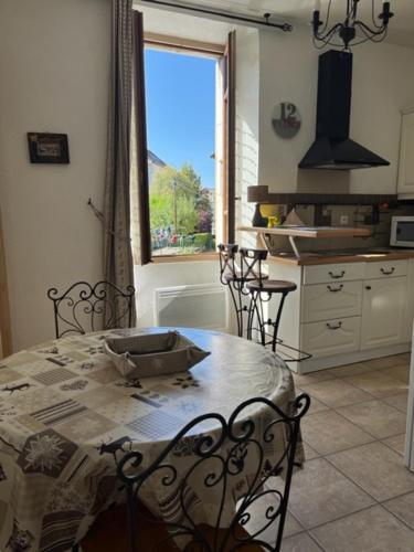 ANNECY COQUET MEUBLE t2 -2 VELOS, PROX LAC-VEILLE VILLE- GARE