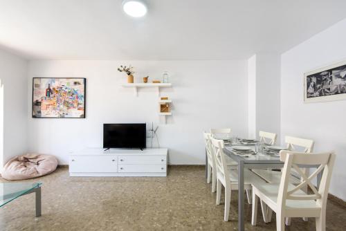 New Picasso Lagunillas Neighborhood Apartment