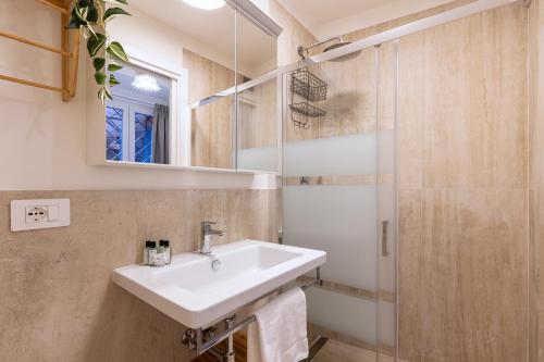 Rome As You Feel - Trastevere Nest with Secret Patio