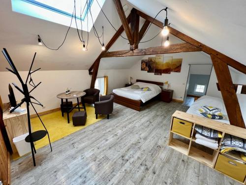 Photo de la galerie de l'établissement Chambre Privée & Espaces Communs, à Lussac-les-Châteaux