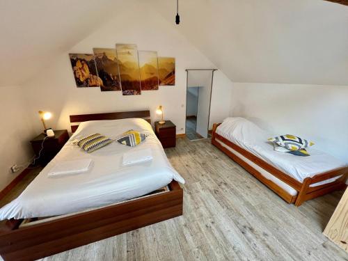 Photo de la galerie de l'établissement Chambre Privée & Espaces Communs, à Lussac-les-Châteaux