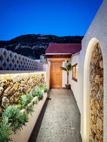 City Compass Sunset Villa
