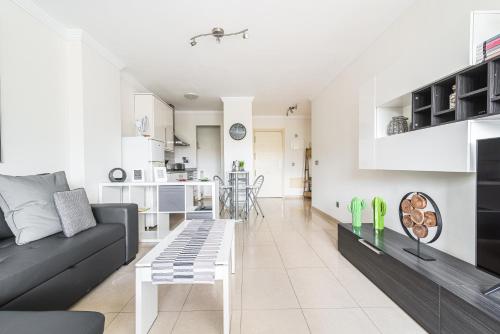 Home2Book Urban Retreat & Shared Pool Las Palmas