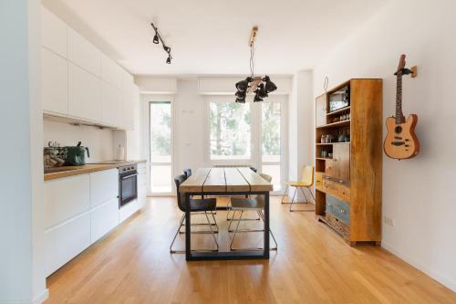 GuestHost - Bright and Modern Apt Milan
