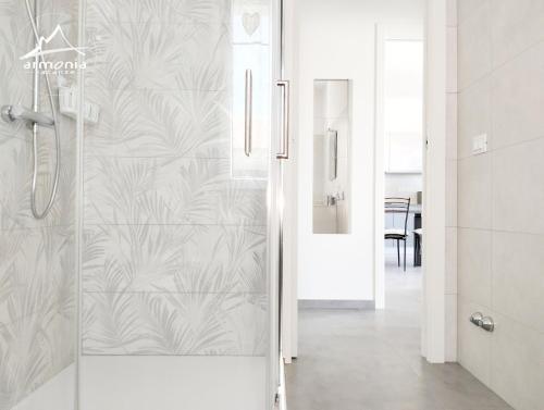 Bilik mandi di Appartamento Verde Acqua RC13