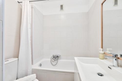 Studio with a 20sqm terrace 10min from la Croisette
