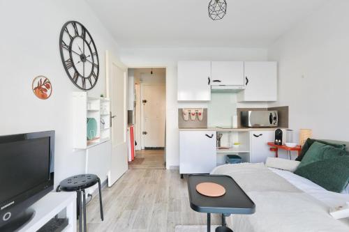 Studio with a 20sqm terrace 10min from la Croisette