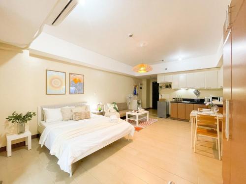 Elegant Condo at Venice Grand Canal BGC #vlrtc27e